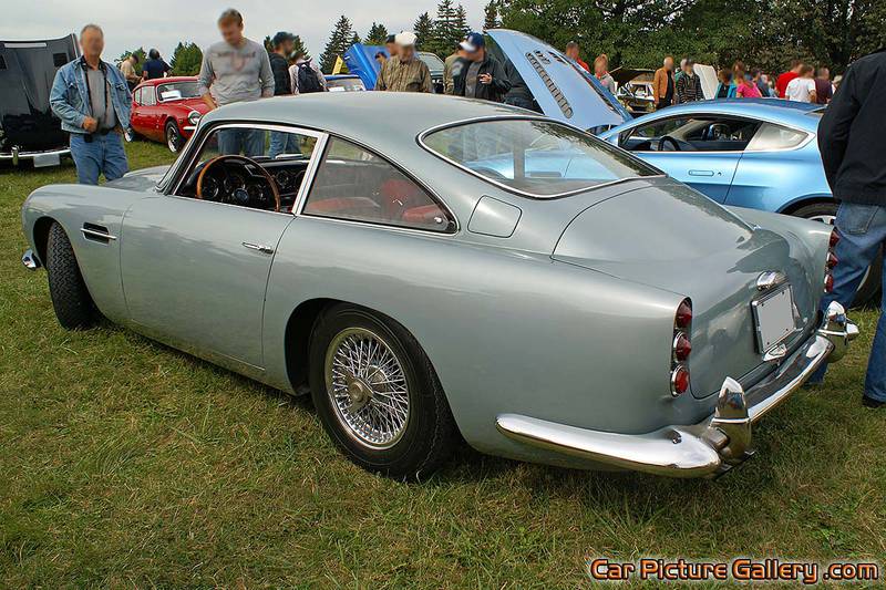 1962 Aston Martin DB4 Rear Left