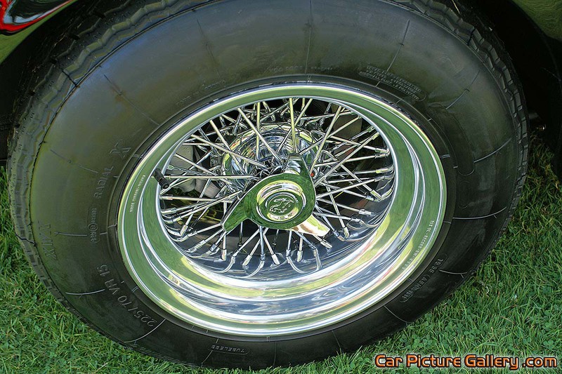 Ferrari 365 GTS 4 Wire Wheel